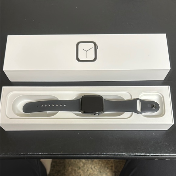 Apple Black Smartwatch Sleek Design